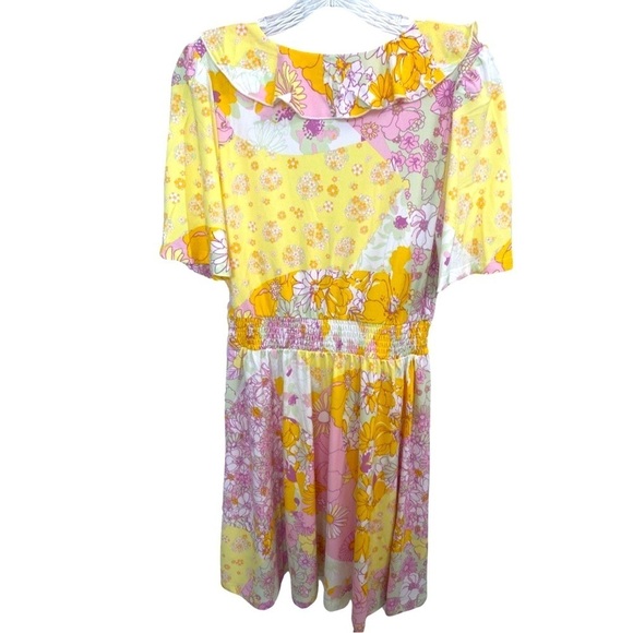 ModCloth Marvelous Flower Medley Surplice Dress Size Medium NWT - Picture 6 of 10
